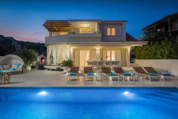 Croatia vacation rental with a pool and sea view
