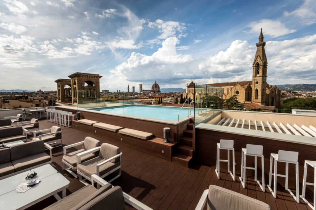 Plaza Hotel Lucchesi Florence rooftop pool
